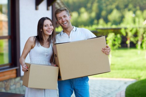 Cubic-yard load estimate for a flat move in Upminster